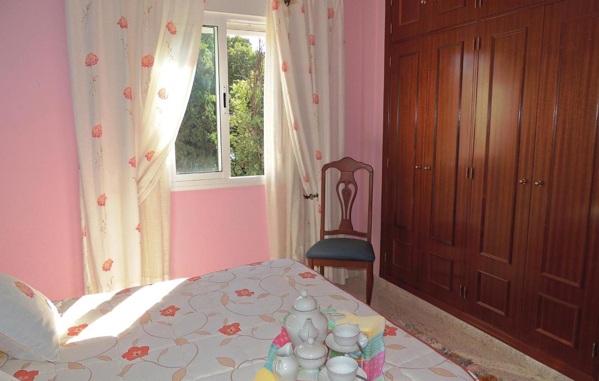 3 Bedroom Nice Apartment In Jerez De La Frontera Exterior photo