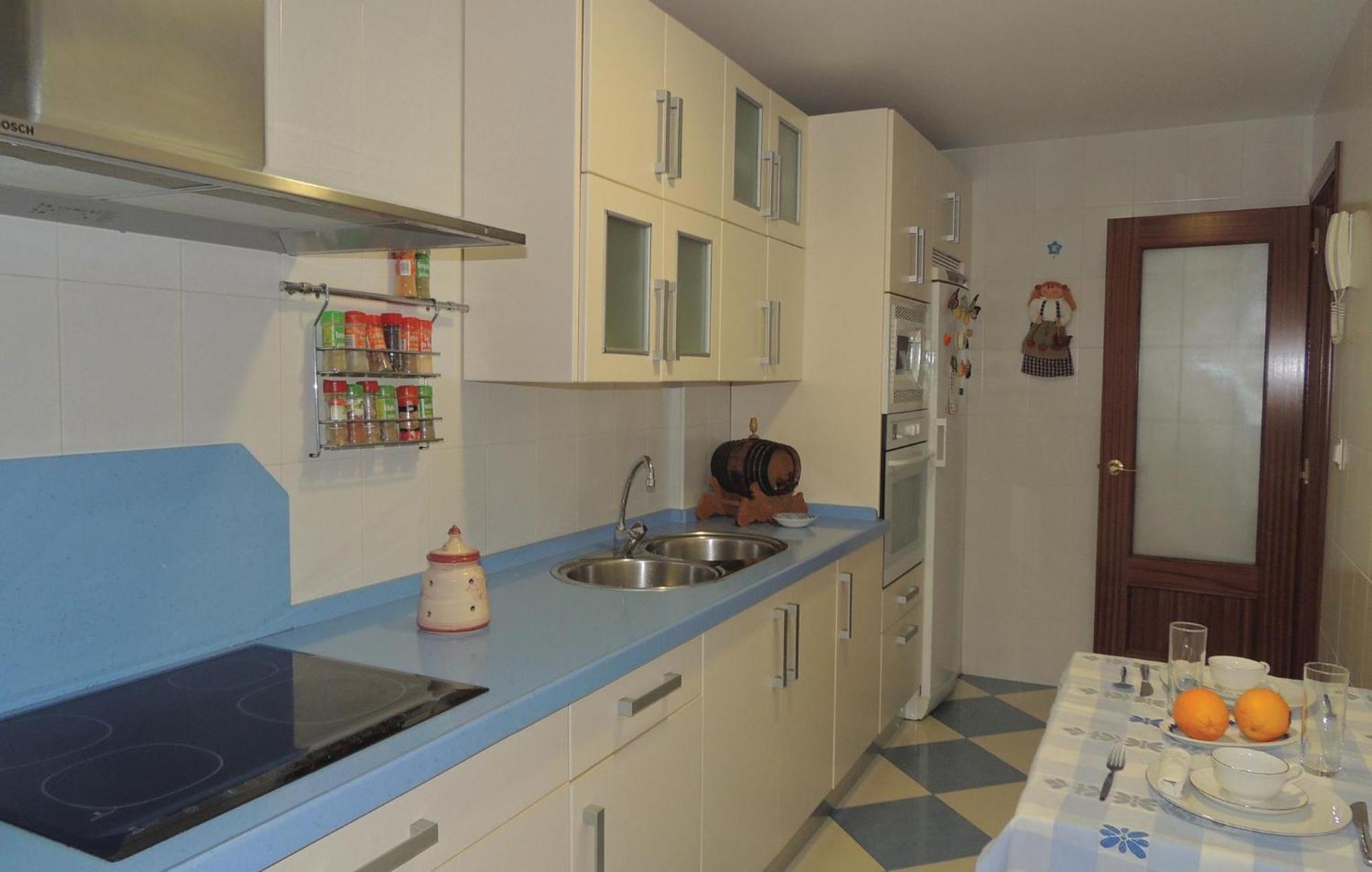 3 Bedroom Nice Apartment In Jerez De La Frontera Exterior photo